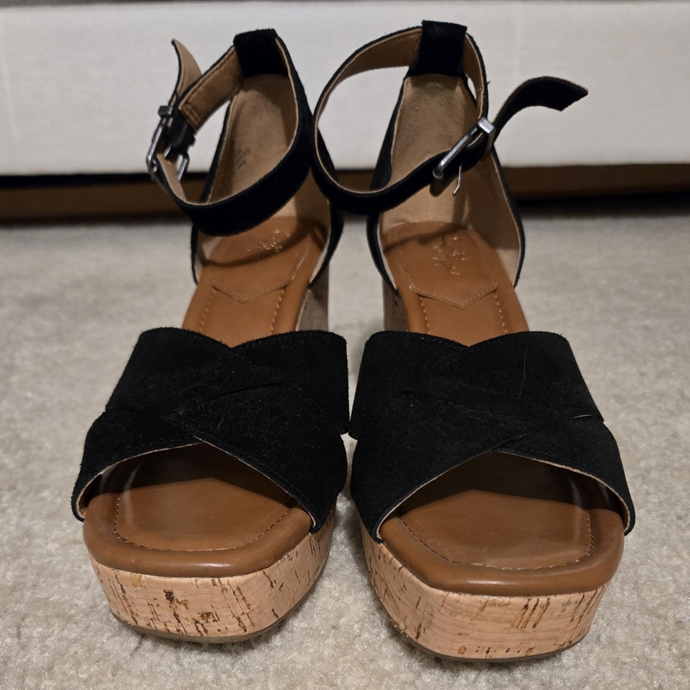 Crown Vintage Black Wedge Sandals